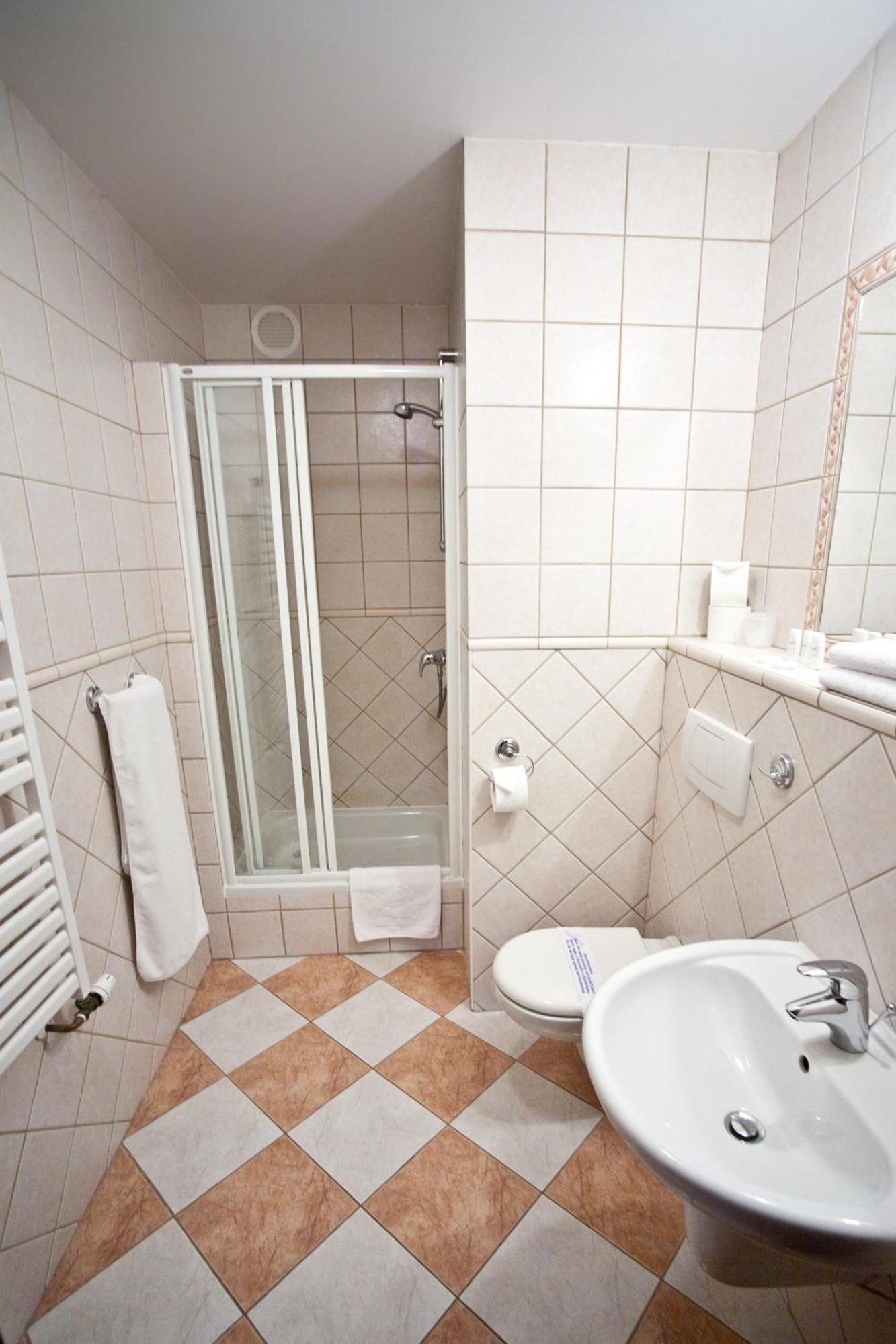 Rezydencja Smolarnia Siedlisko  Zimmer foto